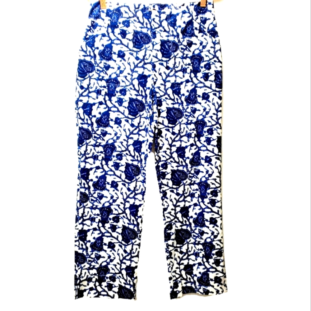 Caslon White and Blue Floral Cotton Stretch Ankle Pants Size 6